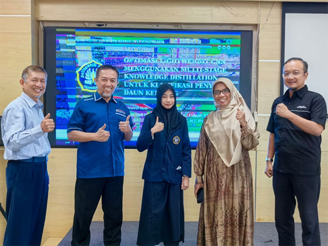 Riska Serli Marlina Defends Thesis on Lightweight CNN Optimization for Potato Leaf Disease Classification